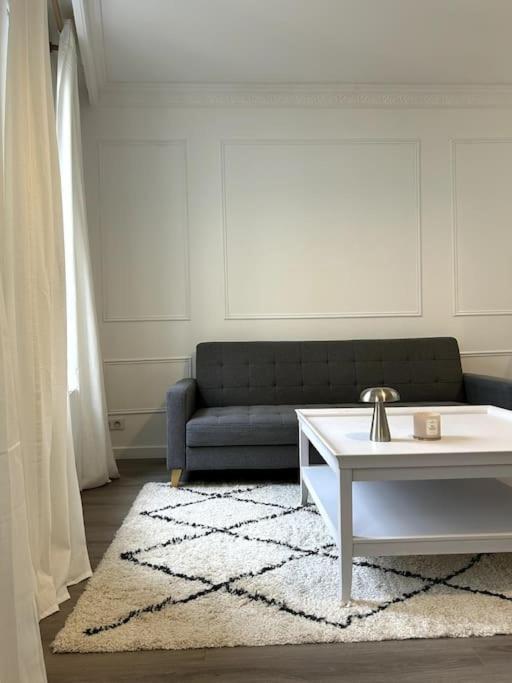 Apartamento Le Petit Paris Compiègne Exterior foto